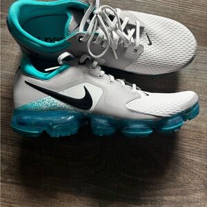Nike Teal and White Sneakers NEW never worn